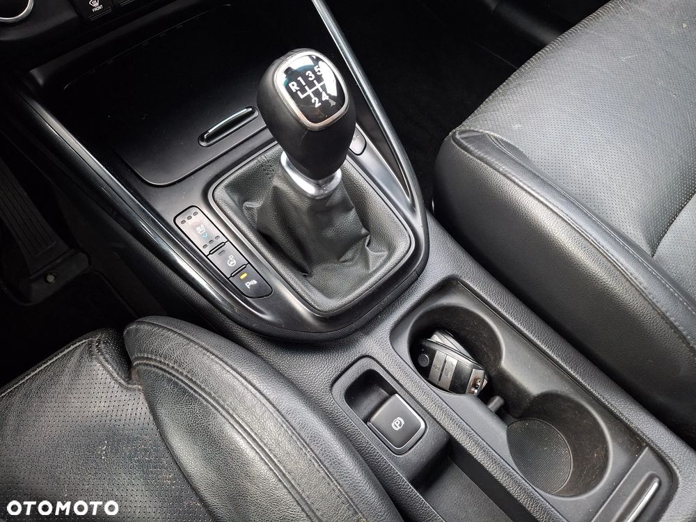 Kia Carens 1.7 CRDi Spirit - 13