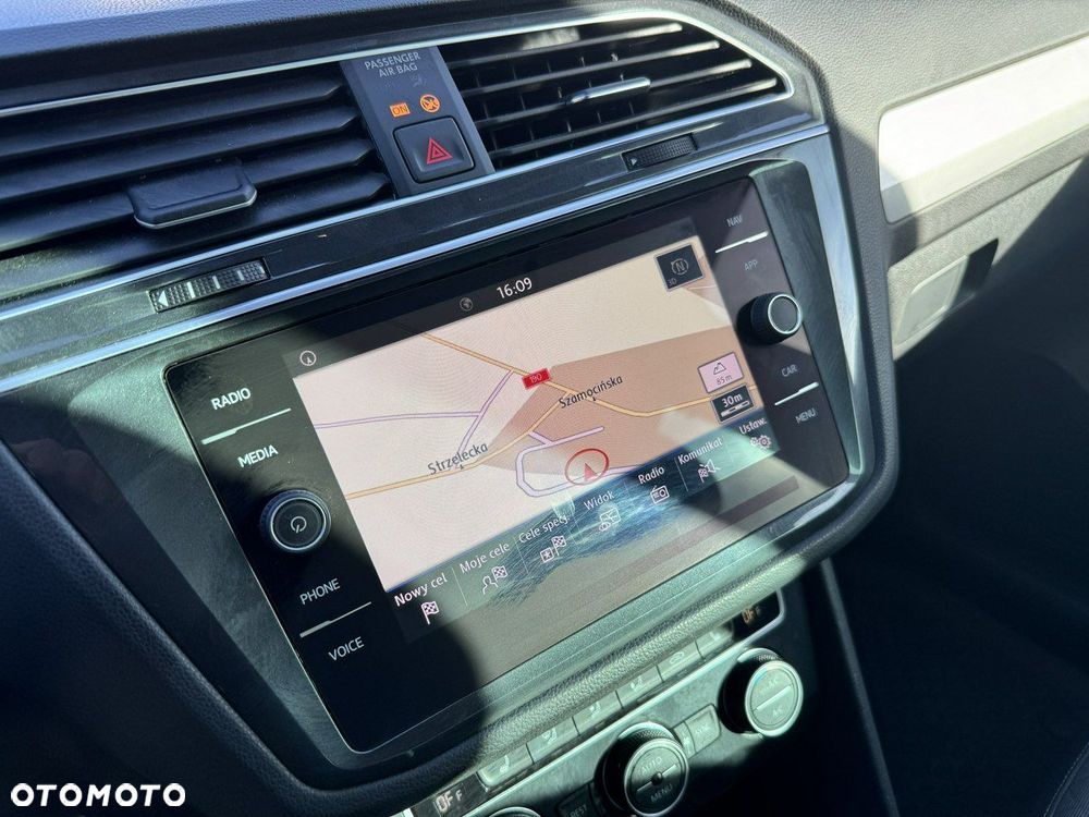 Volkswagen Tiguan - 13