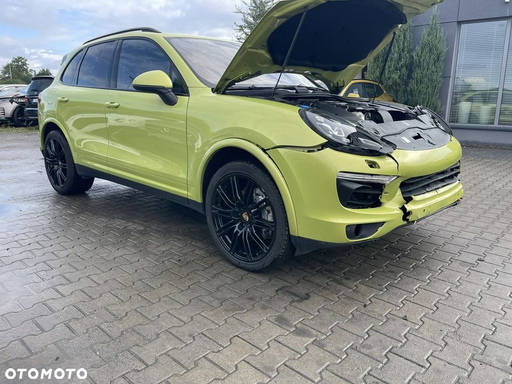Porsche Cayenne S Diesel Platinum Edition - 4
