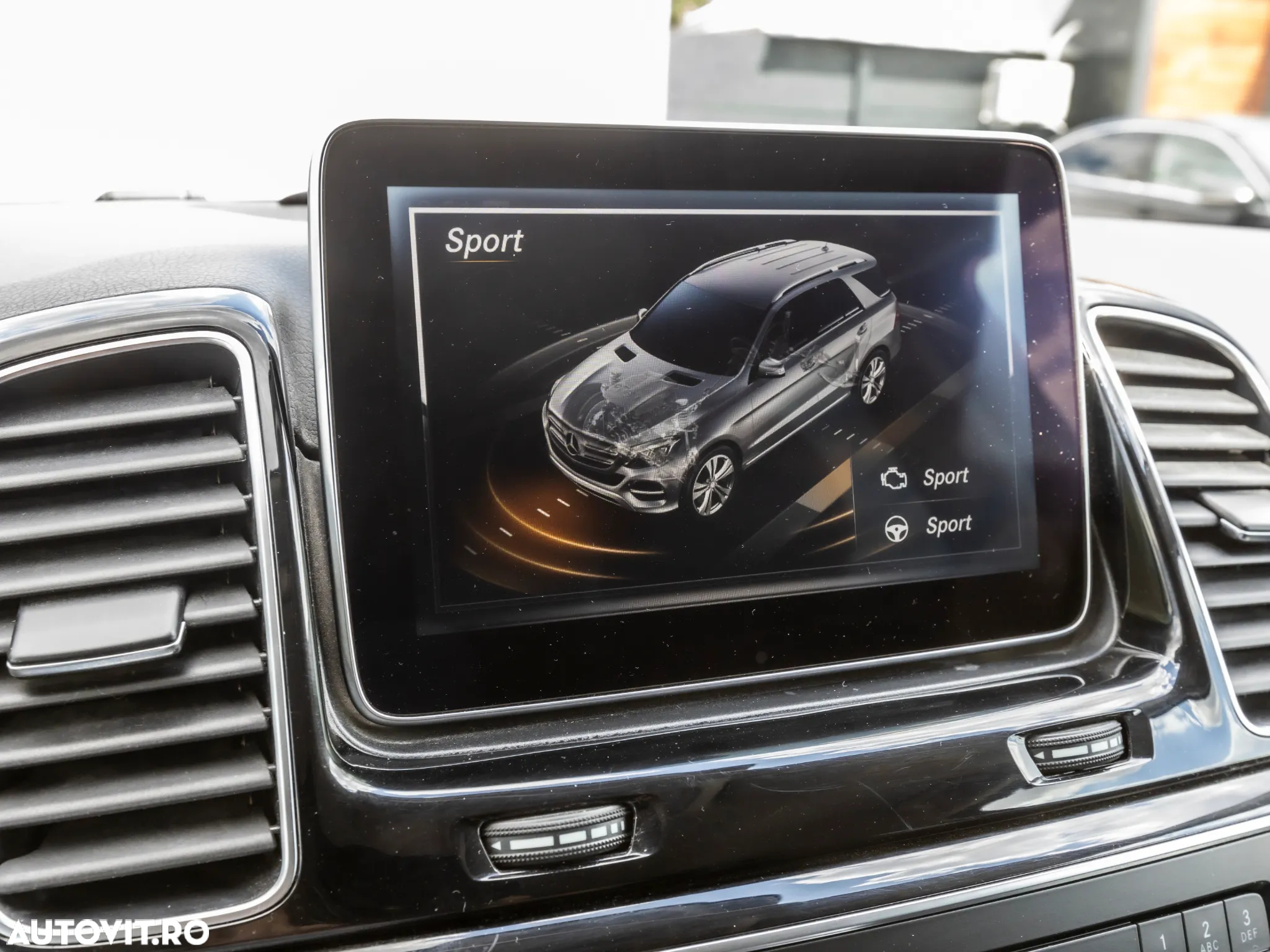 Mercedes-Benz GLE 250 d 4MATIC - 26