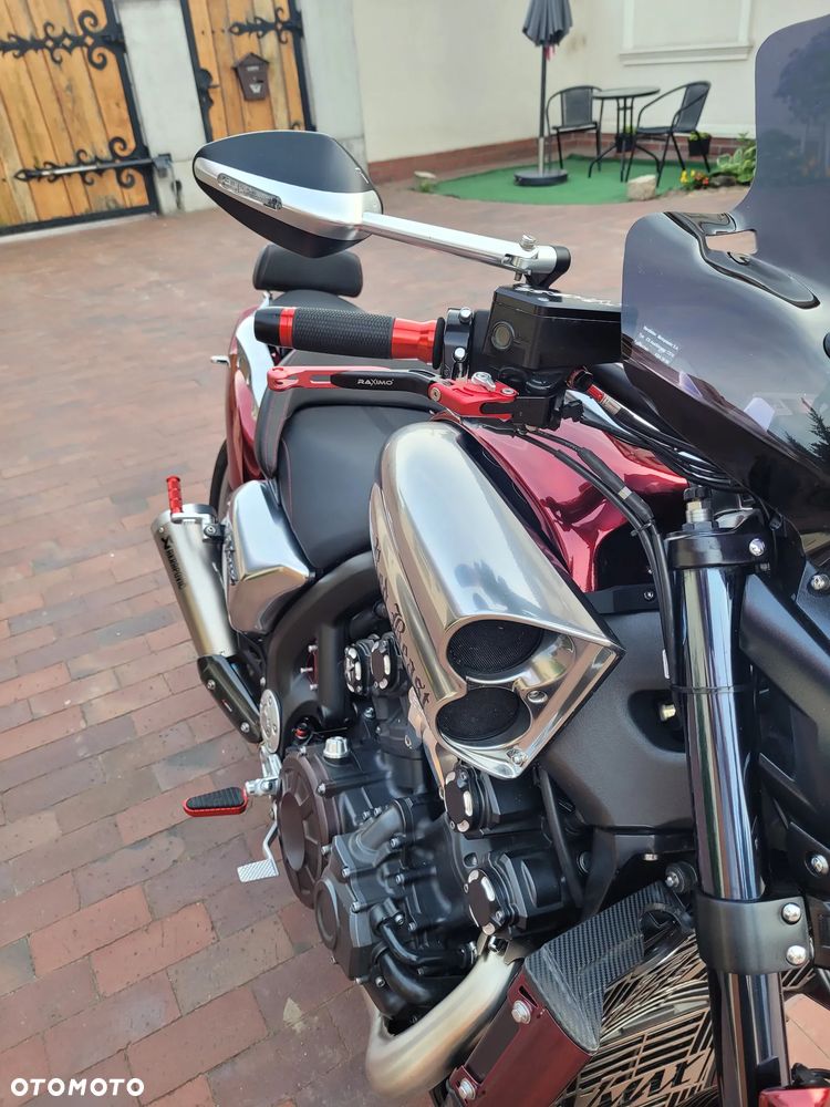 Yamaha V-MAX - 10