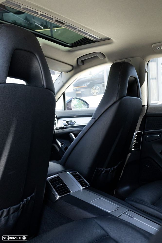 Porsche Panamera Platinum Edition - 31