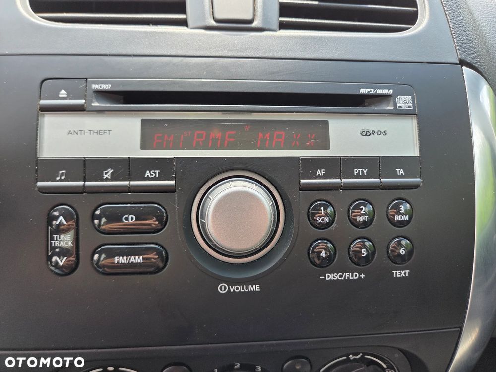 Suzuki SX4 1.5 Comfort - 15