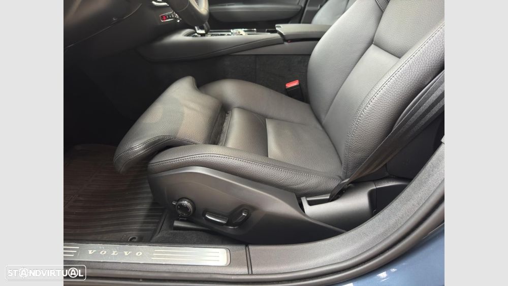 Volvo V90 2.0 T6 PHEV Plus Dark AWD - 21