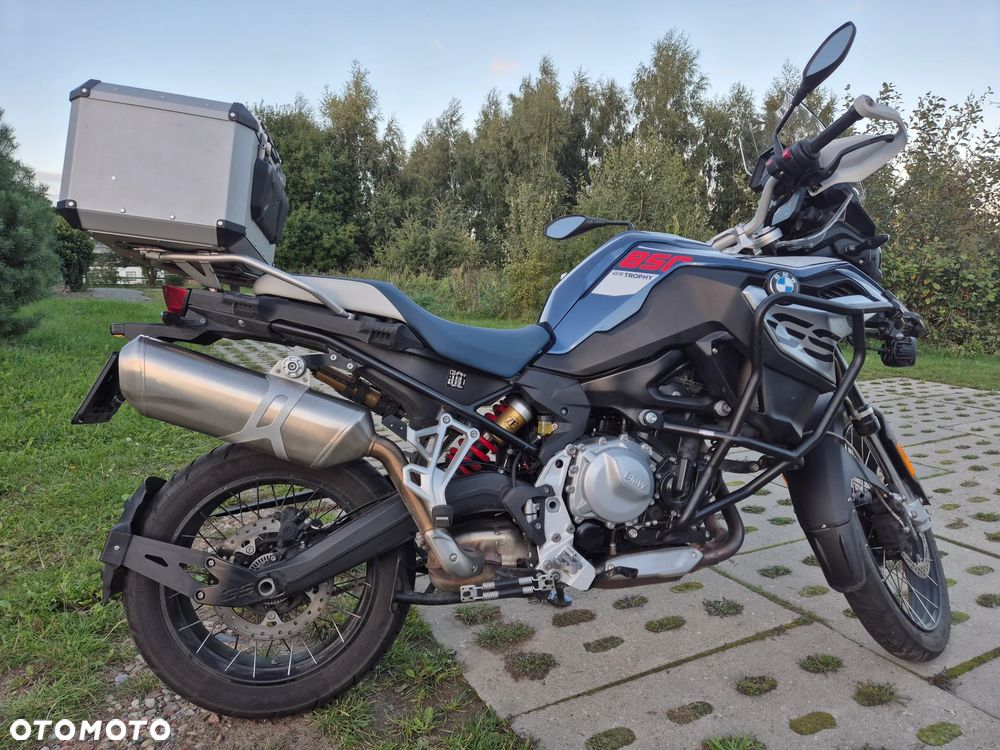 BMW F - 5
