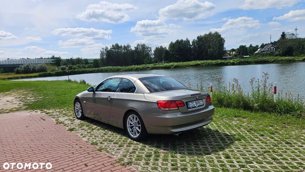 BMW Seria 3 320i - 7