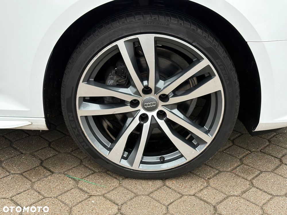 Audi A4 Avant 2.0 TDI - 11