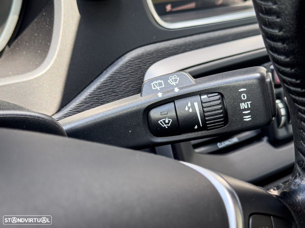 Volvo V40 1.5 T3 Sport Edition Plus Geartronic - 19