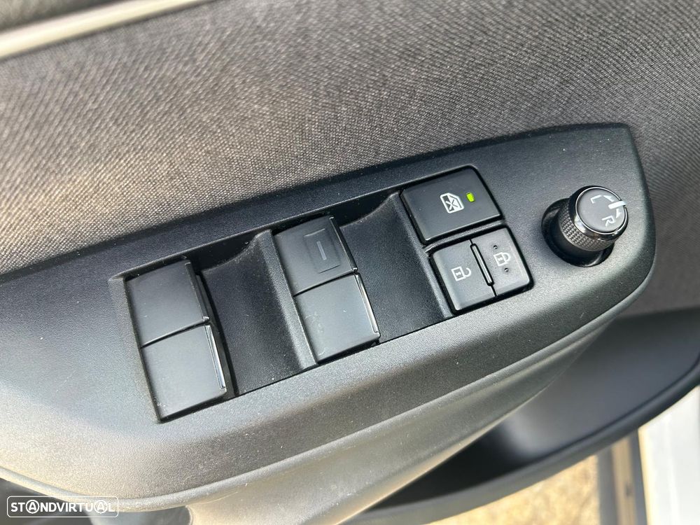 Toyota Yaris Cross 1.5 HDF Comfort Plus - 13
