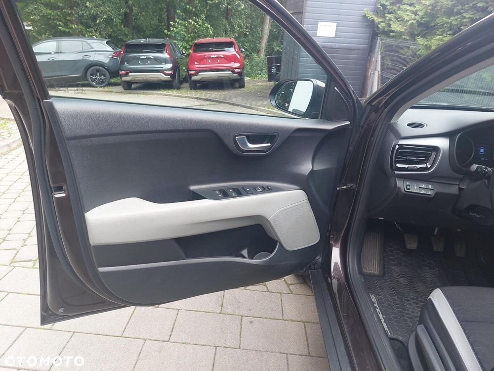 Kia Stonic - 10