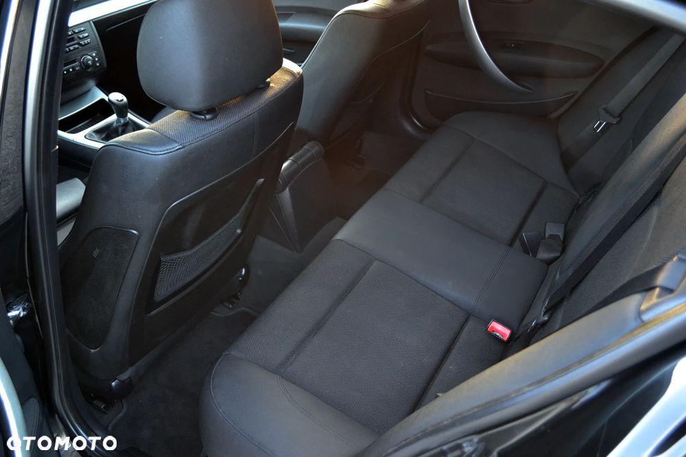 BMW Seria 1 120d DPF - 7