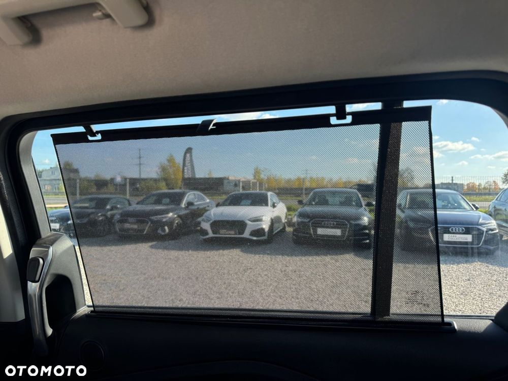 Ford Grand C-MAX - 17