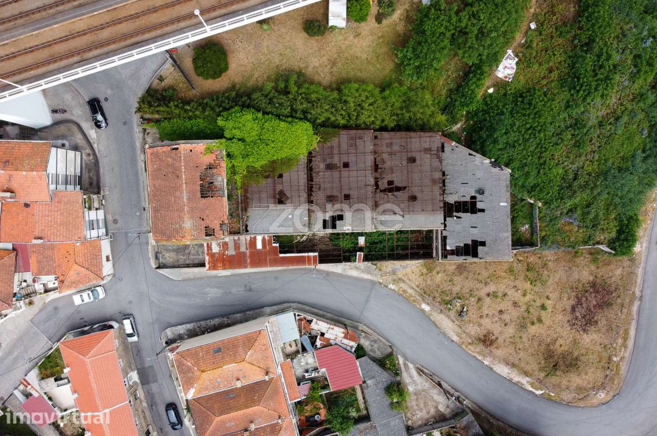 Prédio com 5 Pavimentos c/ hipótese construção de Habitação ou Turi... - Grande imagem: 2/16