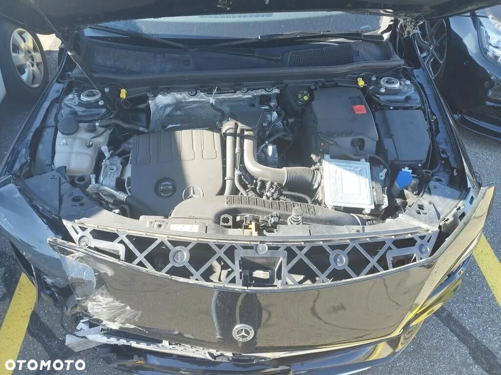 Mercedes-Benz CLA 200 AMG Line 7G-DCT - 4