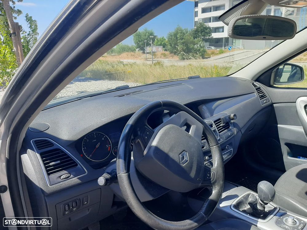Renault Laguna - 4