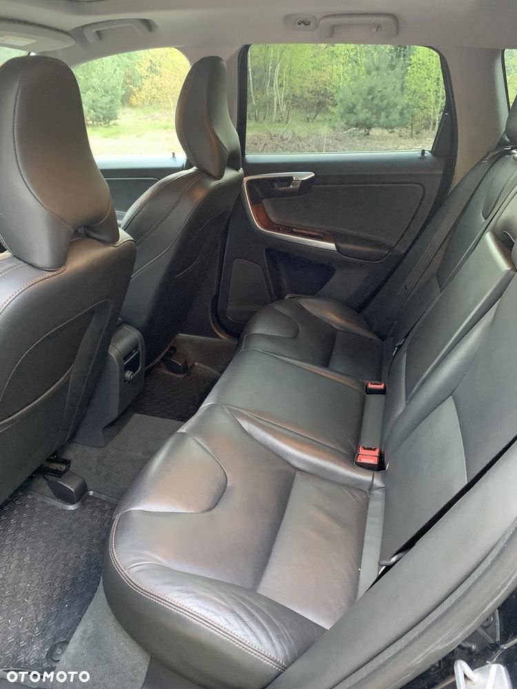 Volvo XC 60 T5 Geartronic Momentum - 11