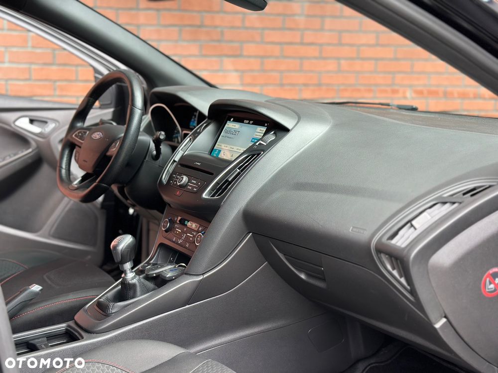 Ford Focus 1.5 EcoBoost STart-Stopp-System ST-LINE - 15