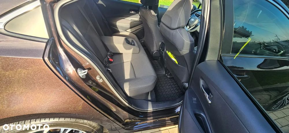 Toyota Corolla 1.8 Hybrid Comfort - 16