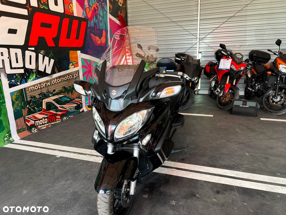 Suzuki Burgman - 21