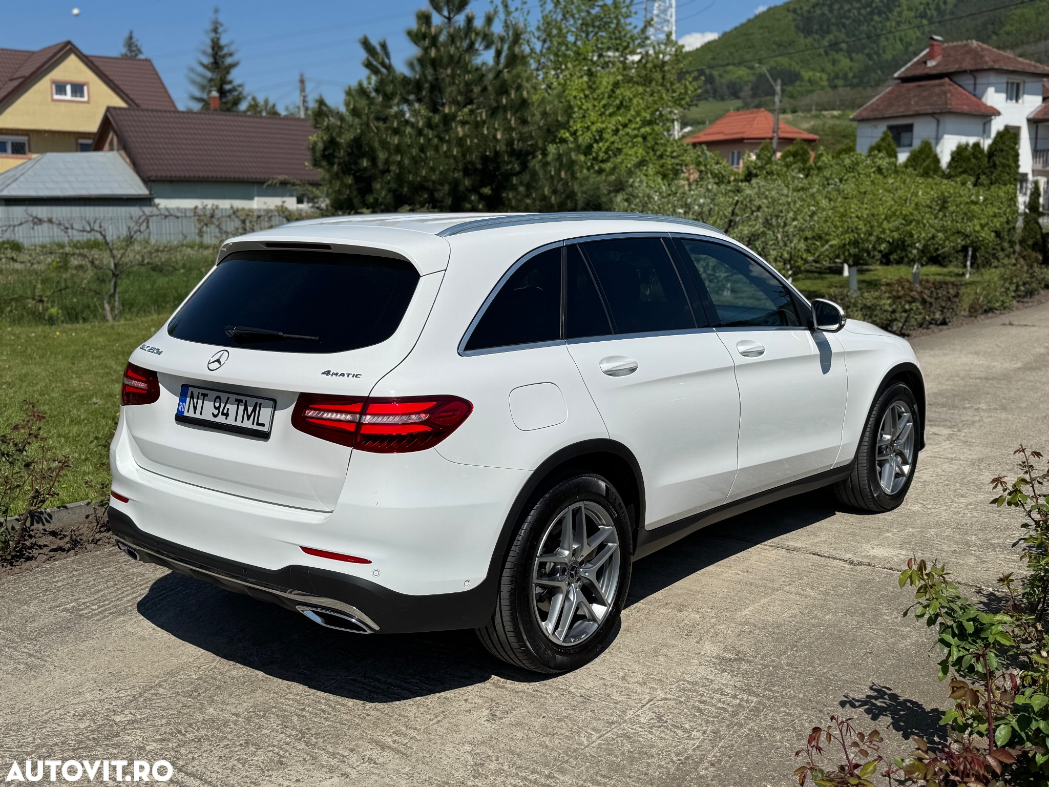 Mercedes-Benz GLC 250 d 4Matic 9G-TRONIC AMG Line - 4
