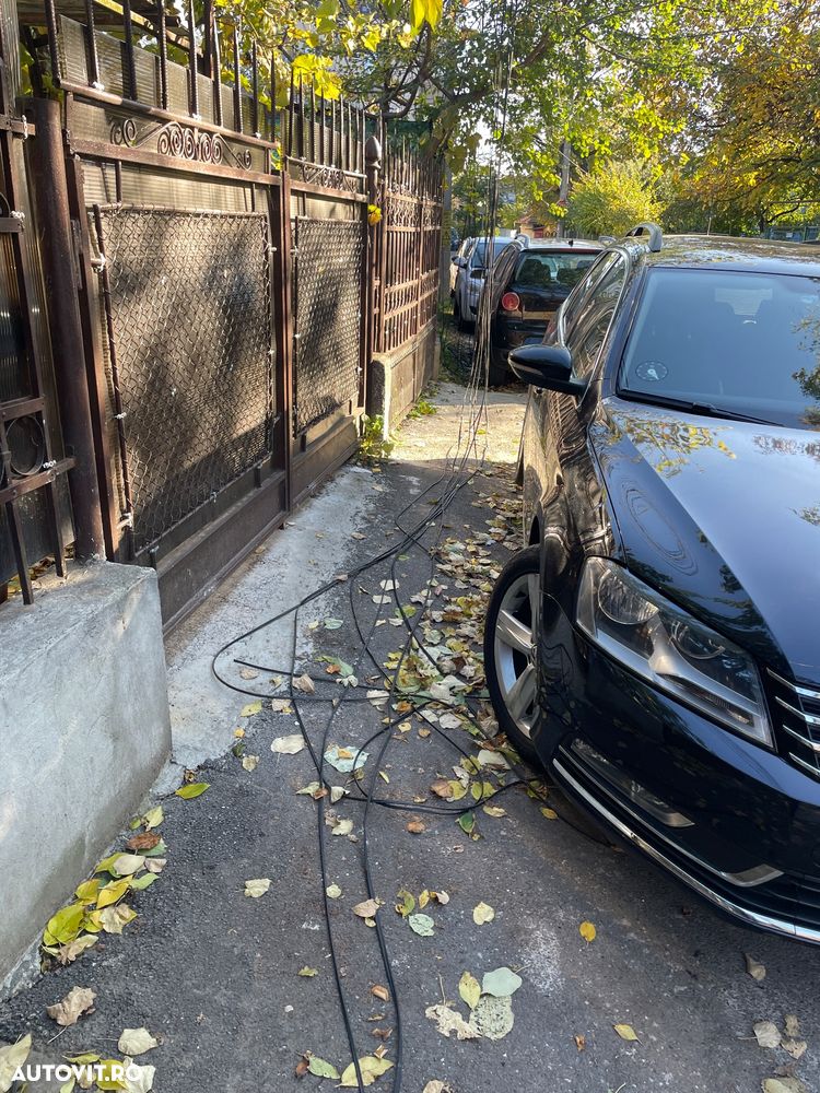 Volkswagen Passat Variant 2.0 TDI DSG BlueMotion Technology Business Edition - 4