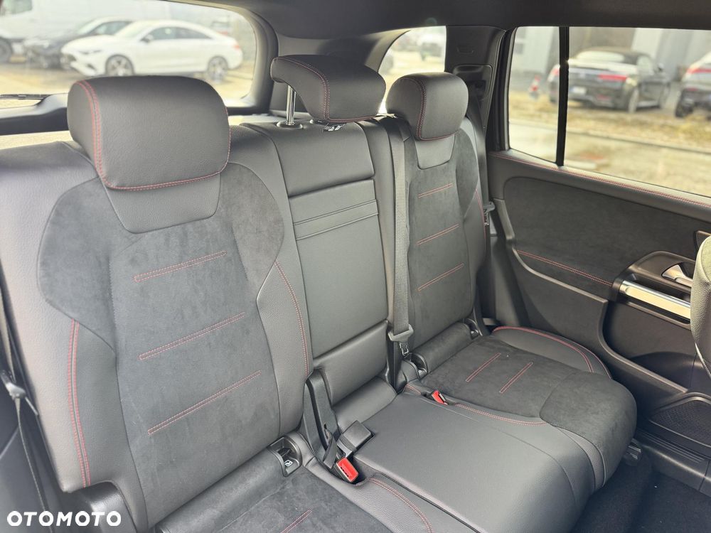 Mercedes-Benz GLB 200 AMG Line 7G-DCT - 10