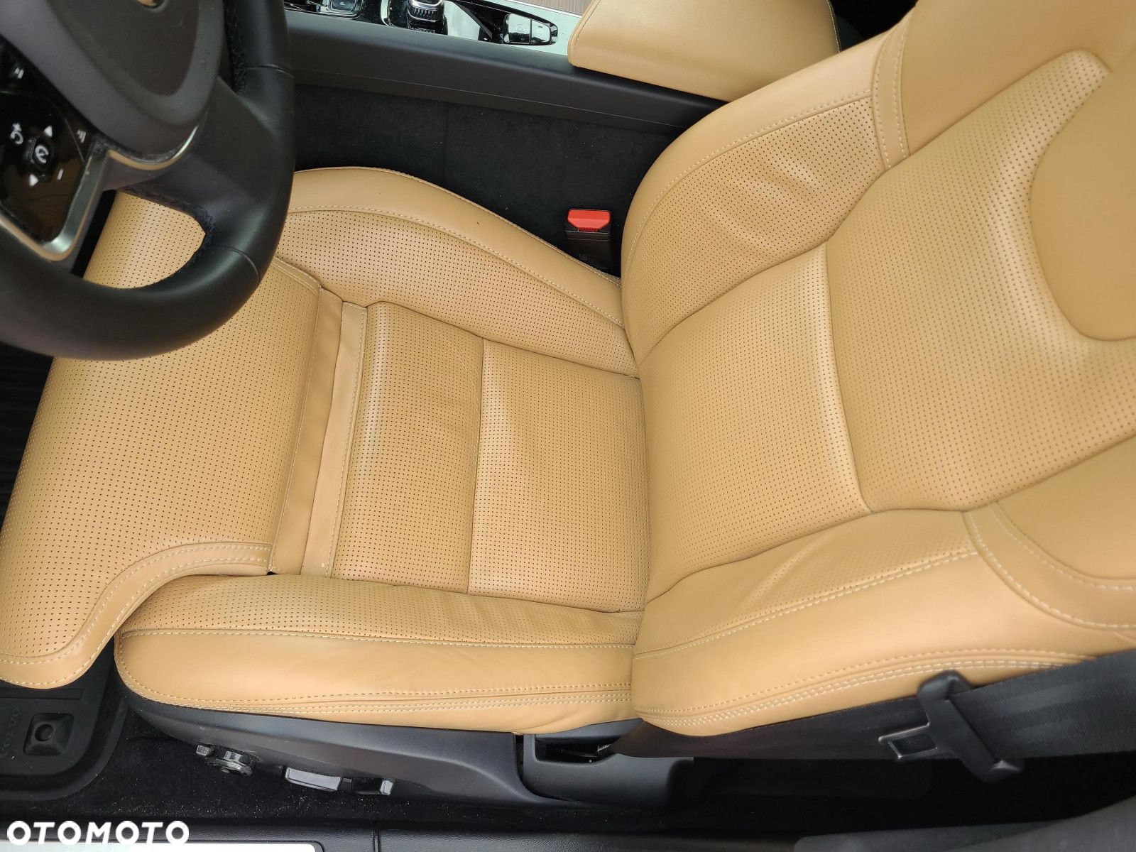 Volvo V60 Cross Country - 33
