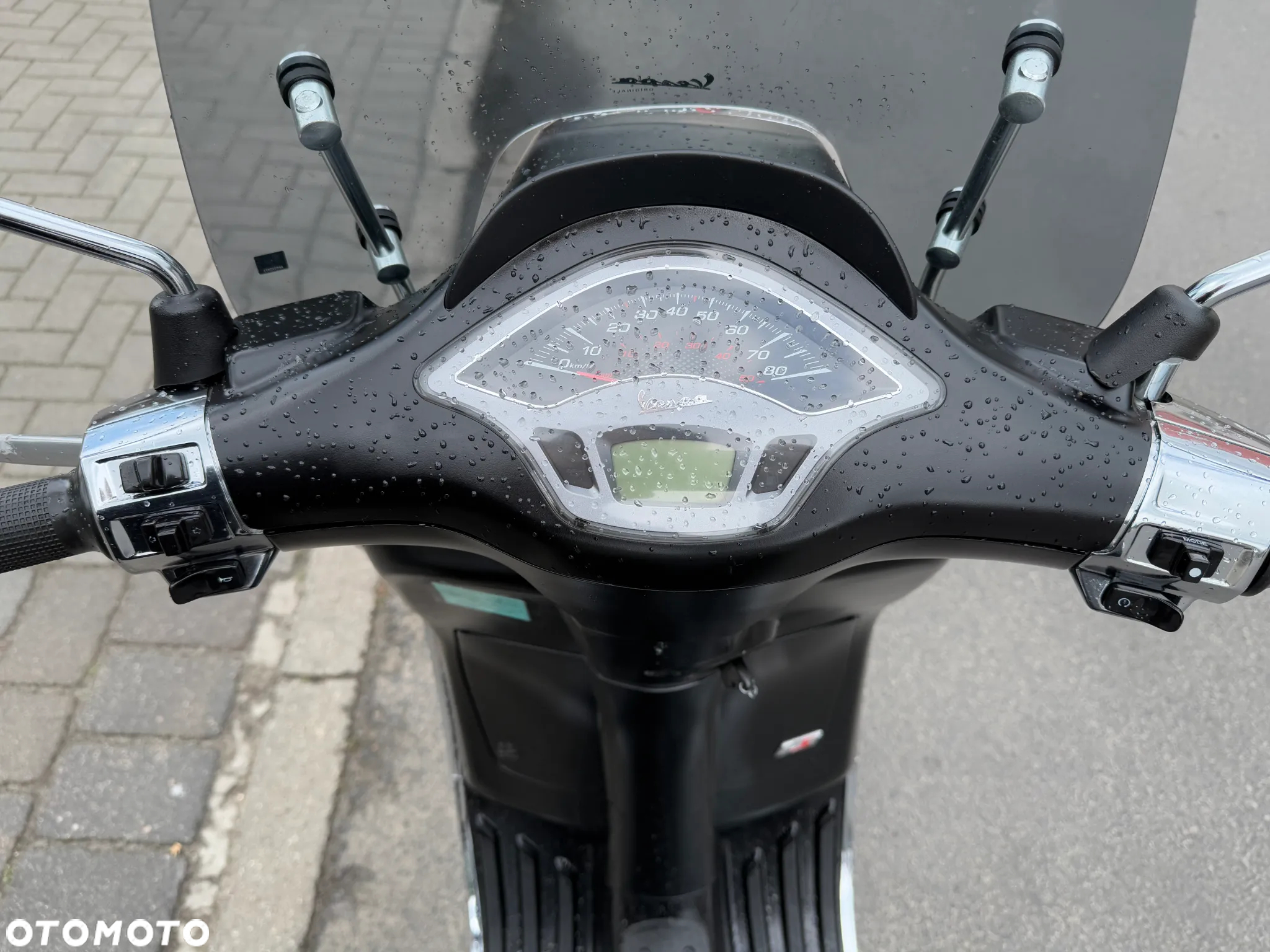 Piaggio Vespa - 10
