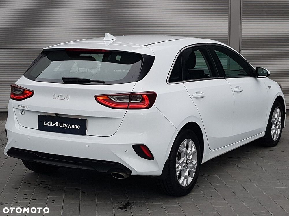 Kia Ceed 1.5 T-GDI M - 12