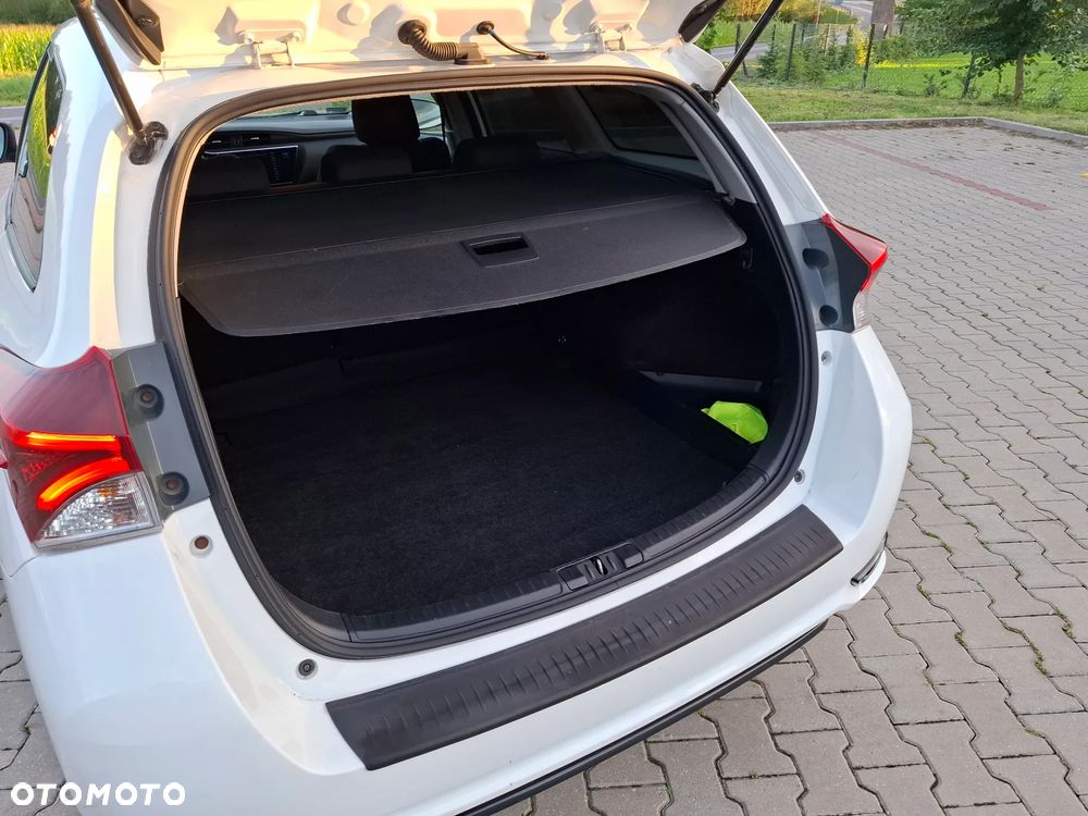 Toyota Auris 1.6 Comfort - 5
