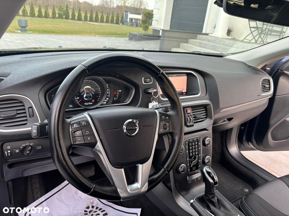 Volvo V40 D3 Geartronic RDesign - 9