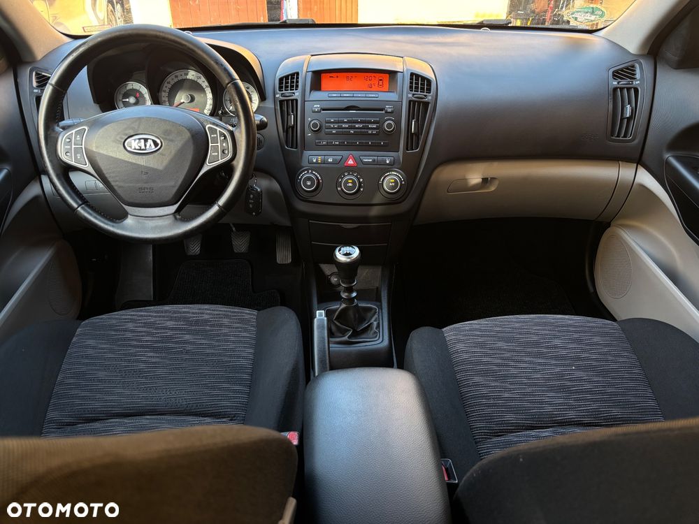 Kia Ceed 1.4 CVVT Attract - 7
