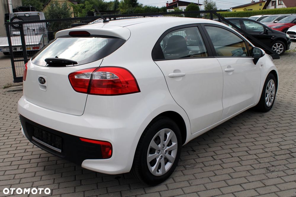 Kia Rio 1.2 ISG Dream Team Edition - 4