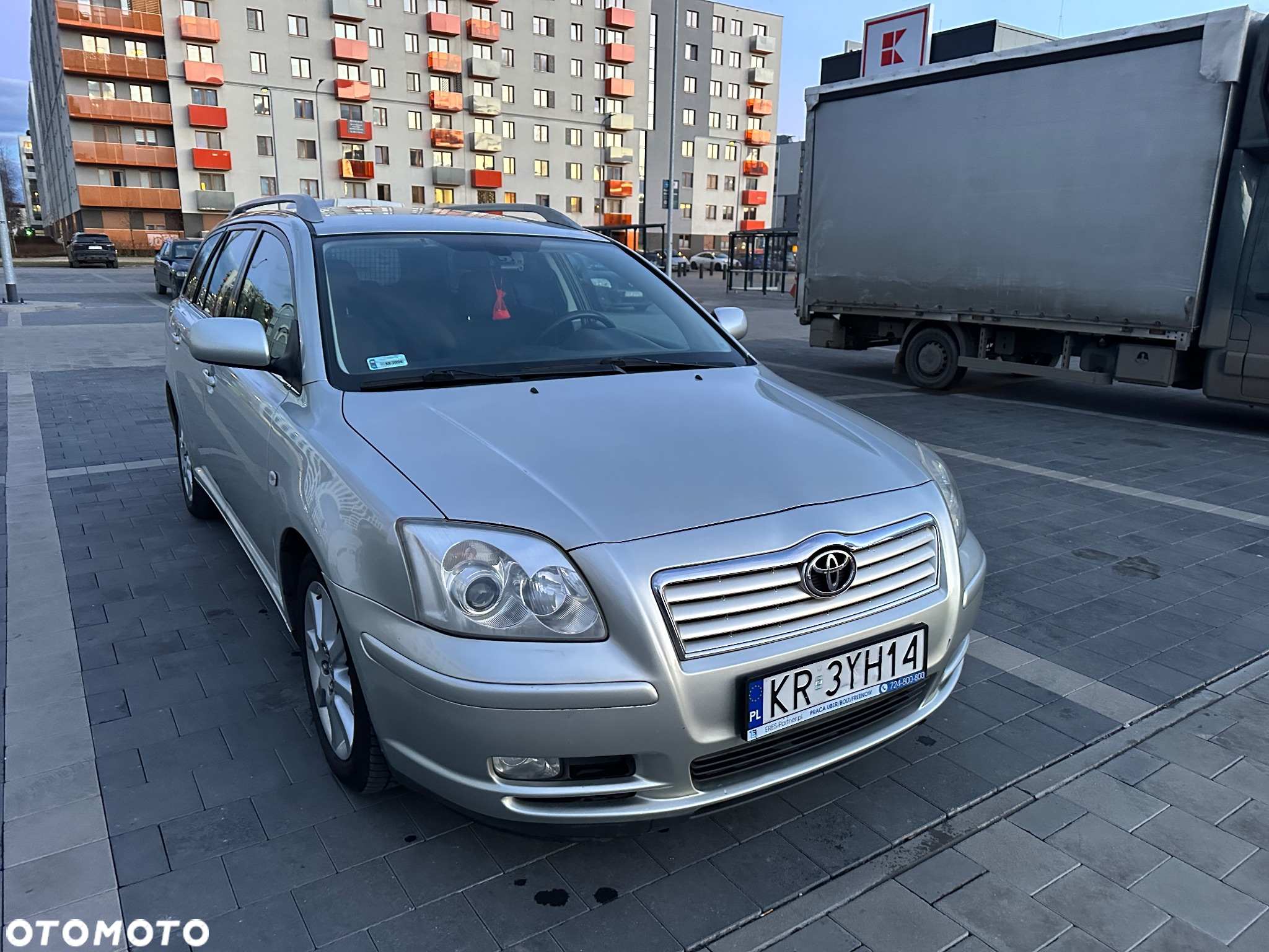Toyota Avensis - 2
