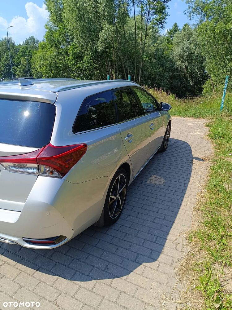 Toyota Auris 1.6 D-4D Prestige - 6