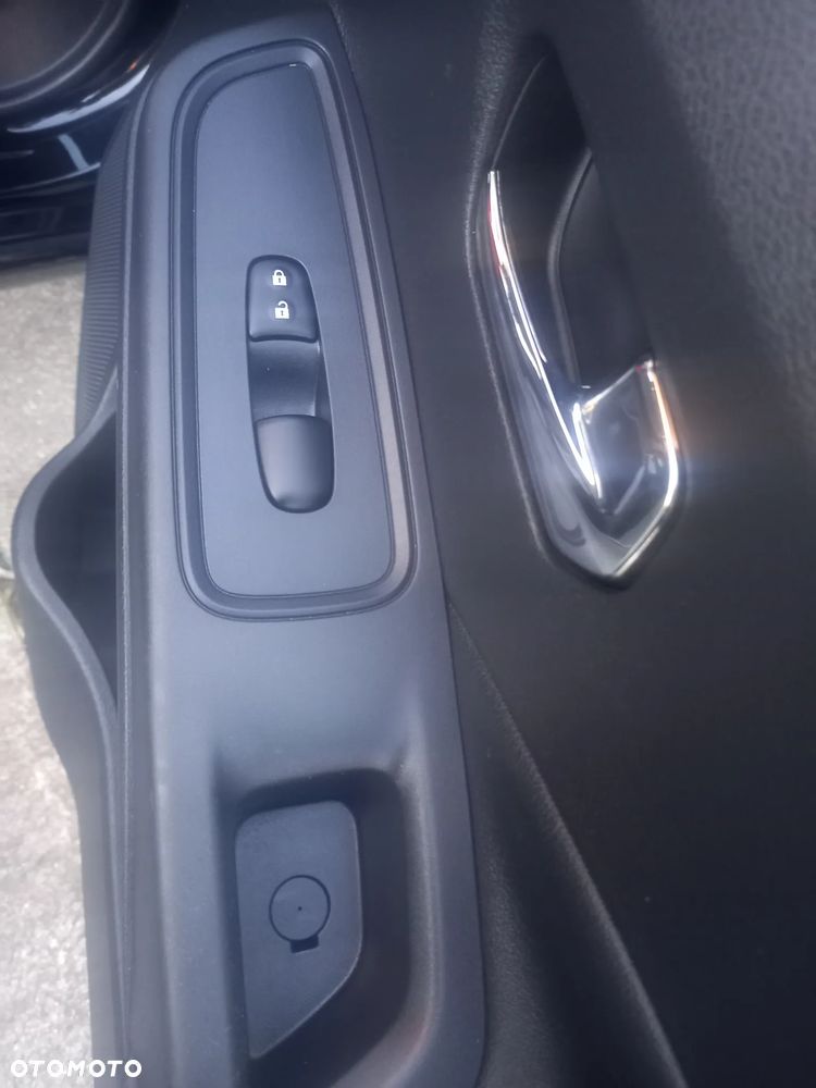 Nissan Micra - 13