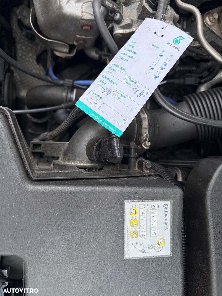 Ford Focus 1.0 EcoBoost Trend Edition - 9