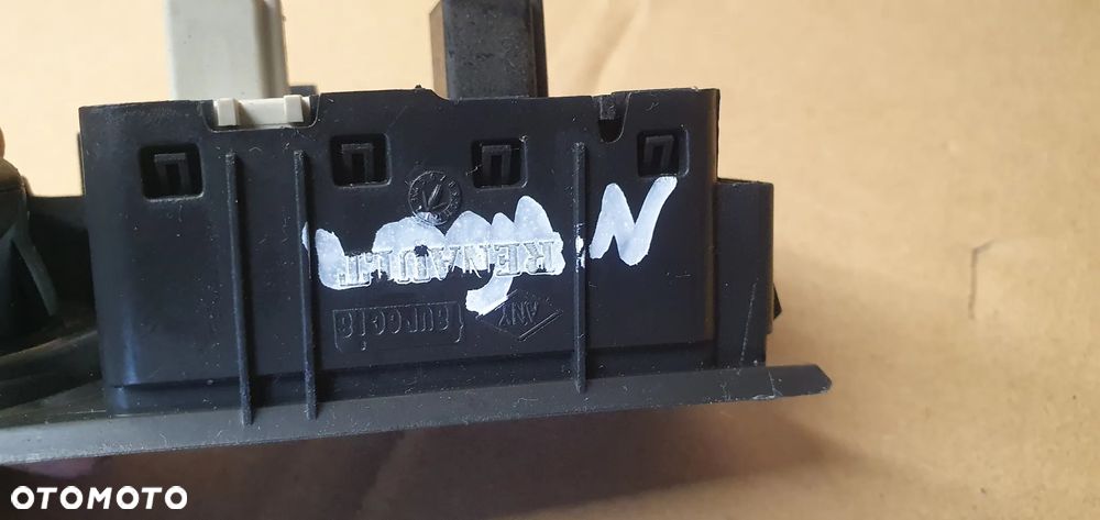 Przełącznik regulacji lusterek PDC ECO Dacia Logan II 255704649R 684934791R - 8