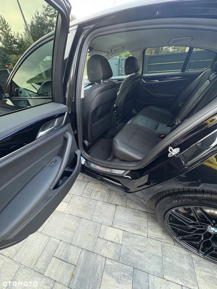 BMW Seria 5 530i xDrive GPF Sport Line sport - 7