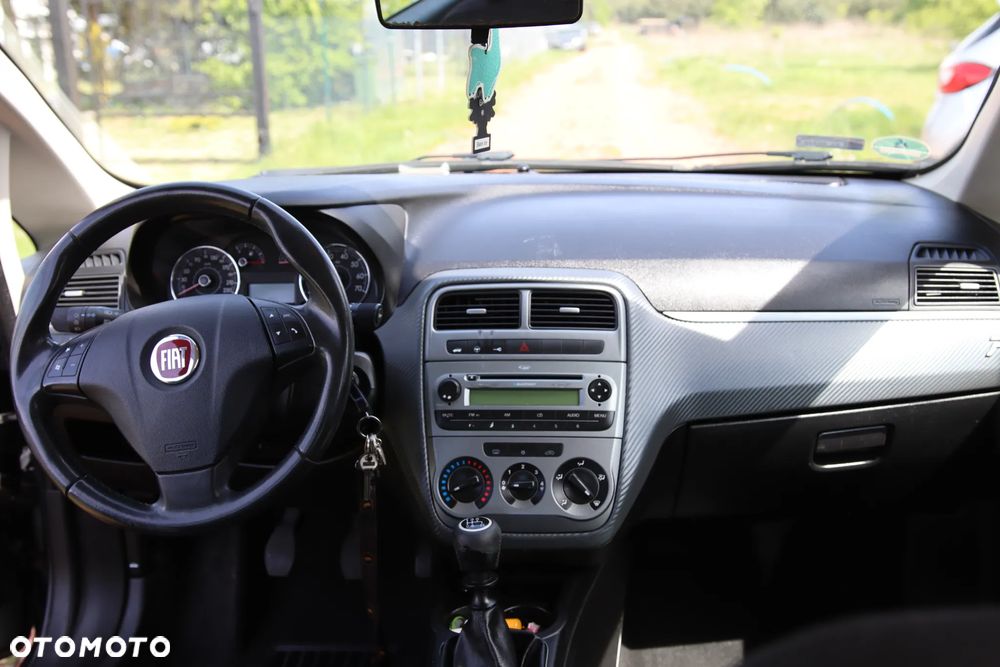 Fiat Grande Punto - 6