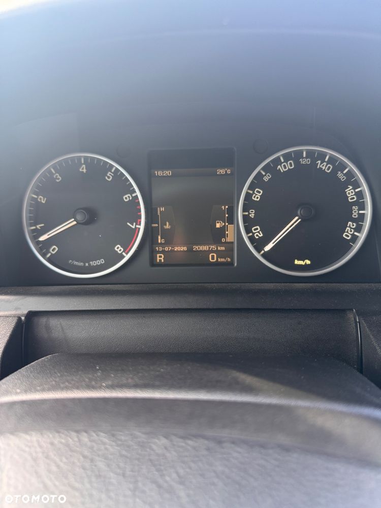 Land Rover Discovery 5.0 V8 HSE - 11