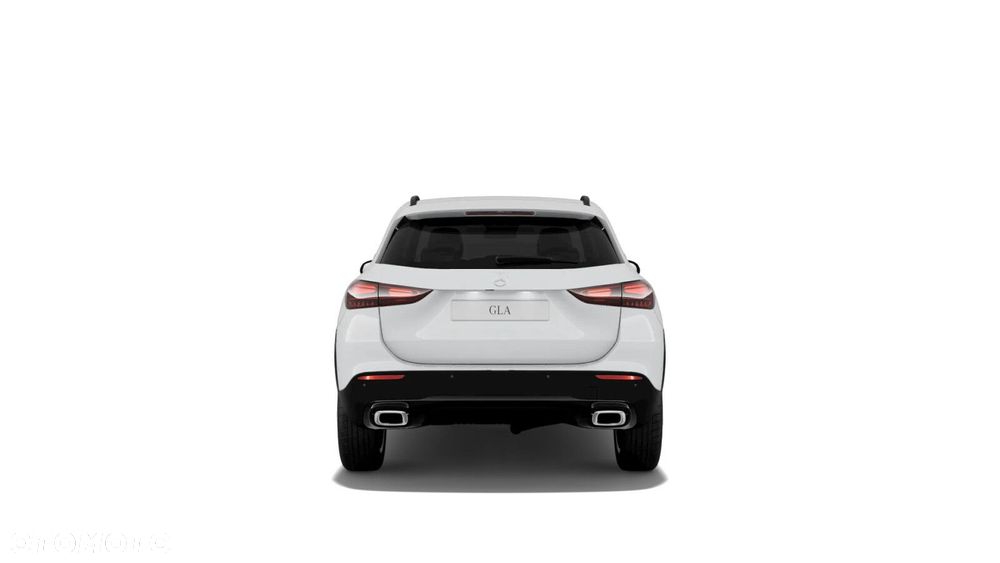 Mercedes-Benz GLA - 16