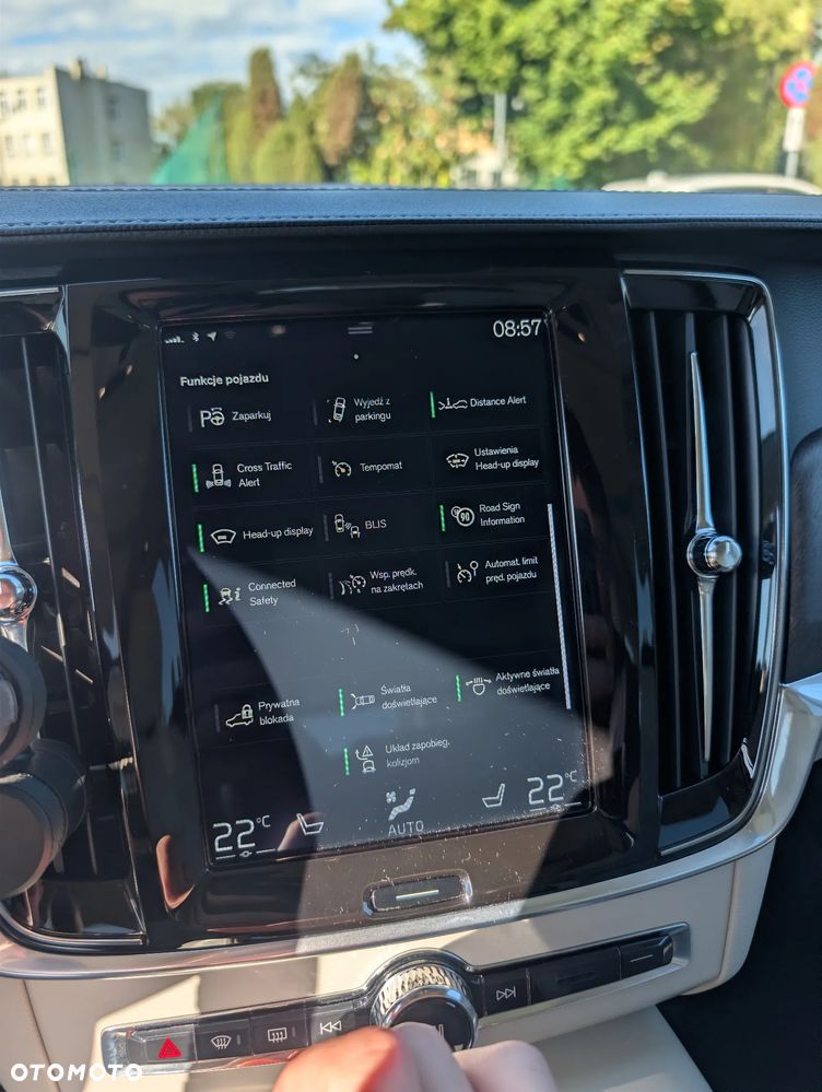 Volvo V90 Cross Country D5 AWD - 17