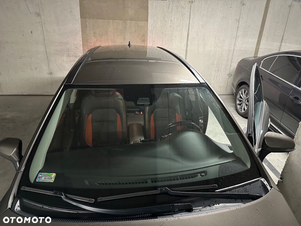 Toyota Avensis 1.8 Premium - 31