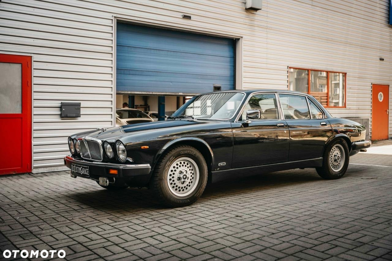 Jaguar XJ XJ12 6.0i - 6