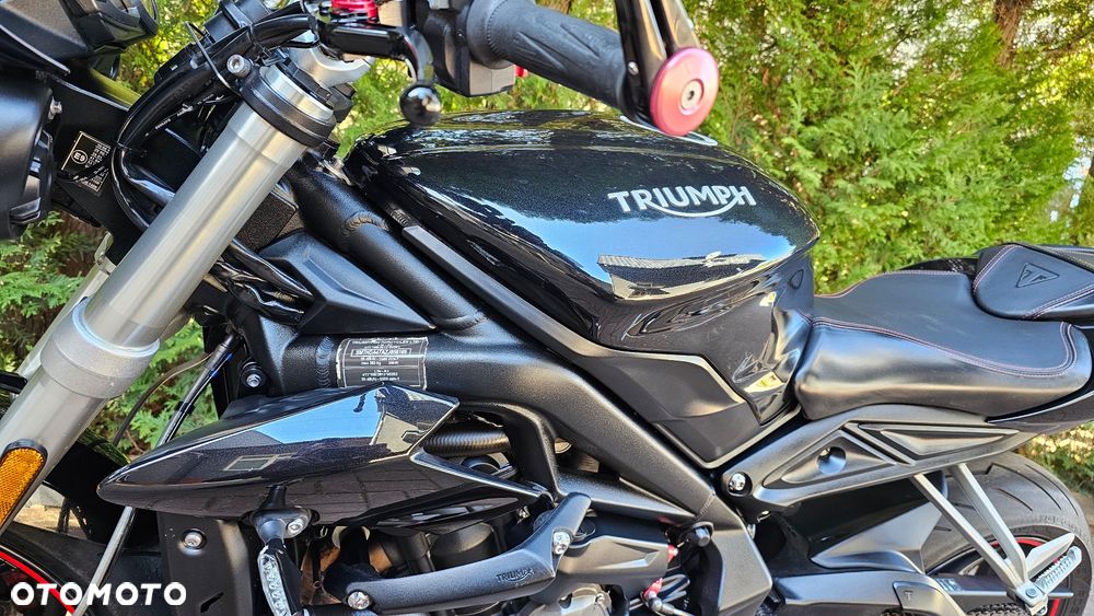 Triumph Street Triple - 12