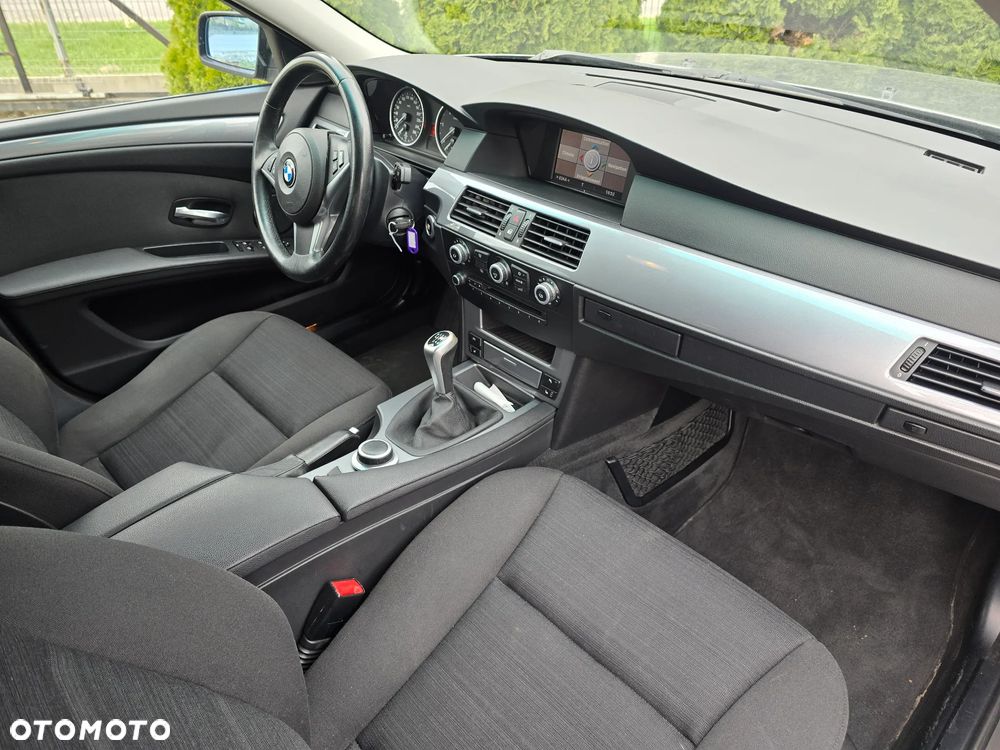 BMW Seria 5 520d Special Edition - 28