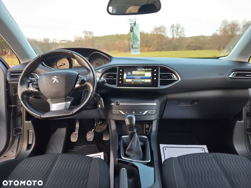 Peugeot 308 1.2 PureTech Access S&S - 17