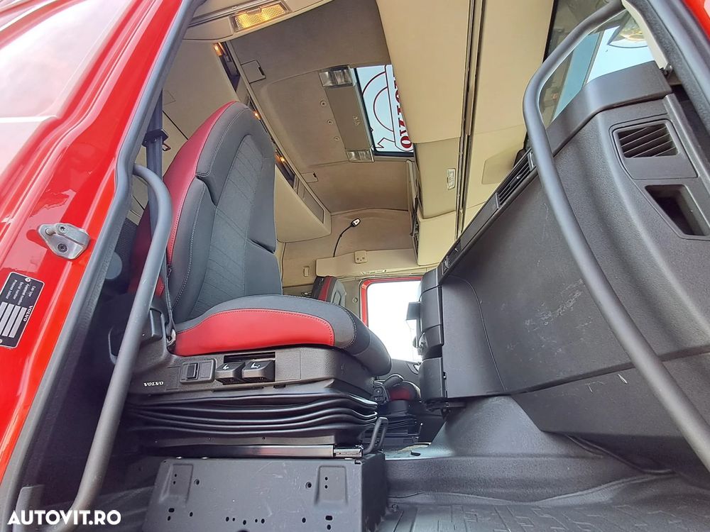 Volvo FH 460 GLOBETROTTER 470CP AUTOMAT EURO 6 - 29