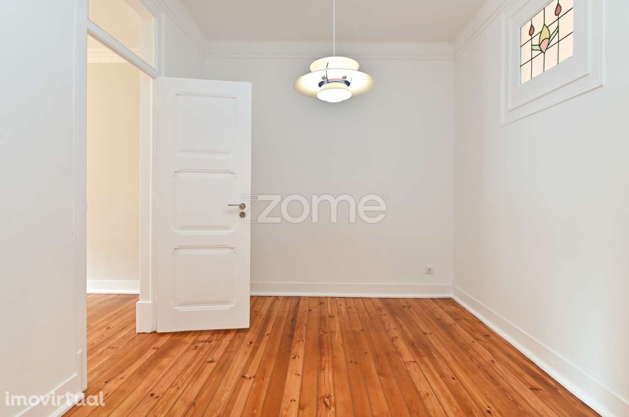 Apartamento T2+1 Renovado na Avenida Almirante Reis - Grande imagem: 5/28